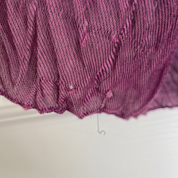Purple crinkly scarf - Picture 9 of 9
